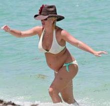Britney-Spears-Is-Not-Pregnant-She-039-s-Just-Fat-2.jpg