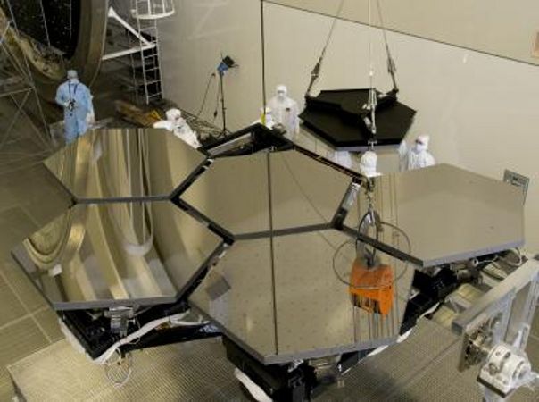 JWST-Mirrors-Move-to-the-XRCF-2.jpg