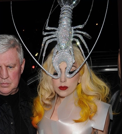 Lady-Gaga-Steps-Out-in-Lobster-Hat-3.jpg