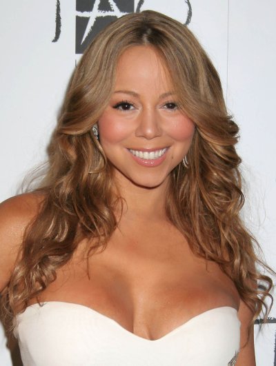 Mariah Carey Really Looks Like a Porn Queen with Boobs!